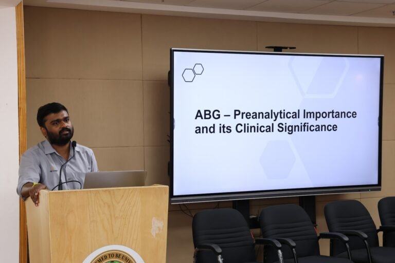 Milap specialist presenting on ABG pre-analytical importance at BLDE Hospital, Vijayapura