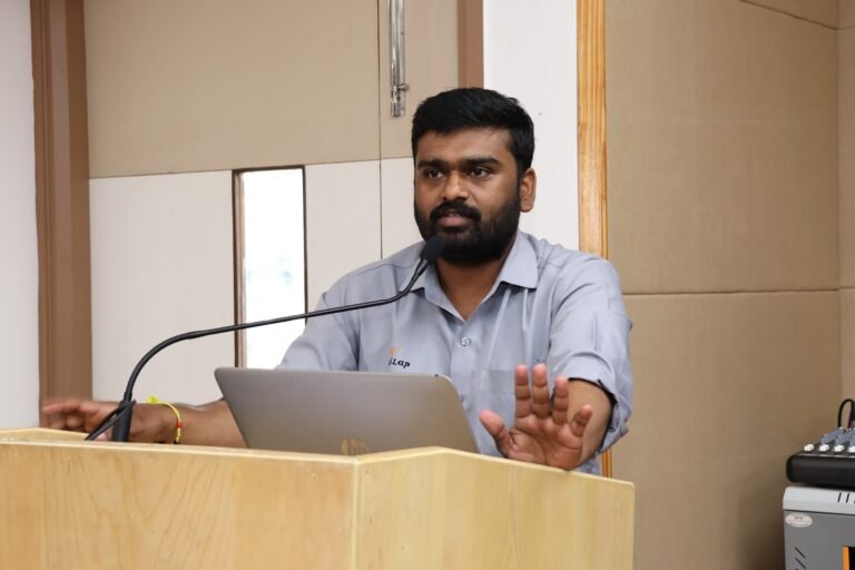 Milap specialist speaking at the BLDE Hospital blood gas seminar