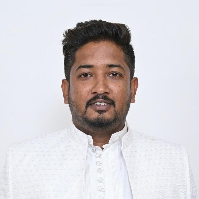 Azar Nadaf, Sales Executive, Milap International